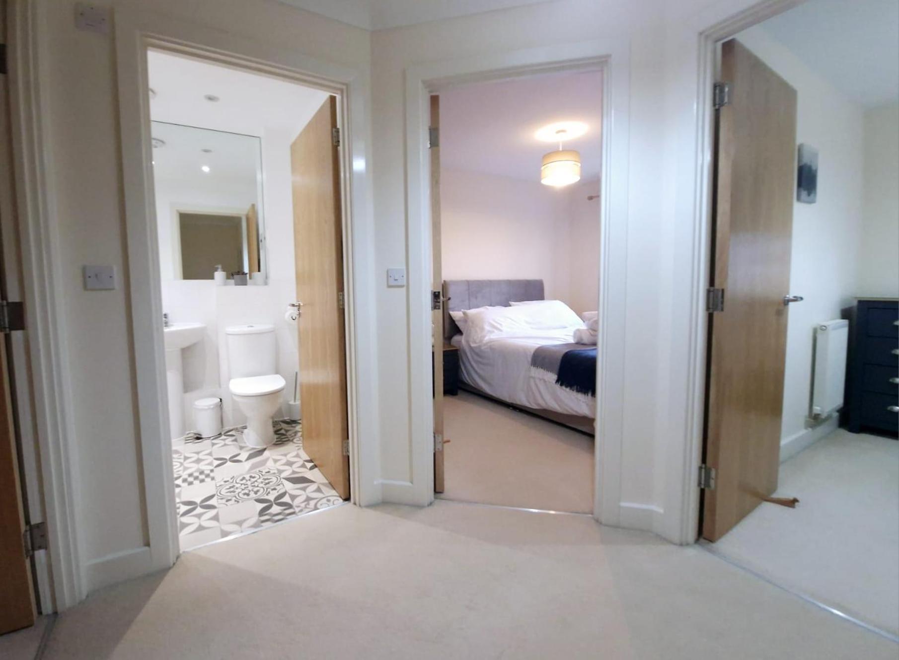 Sleeps9 Parking&Garage 17 Mins To Gatwick, 30 To London Villa Merstham Exteriör bild
